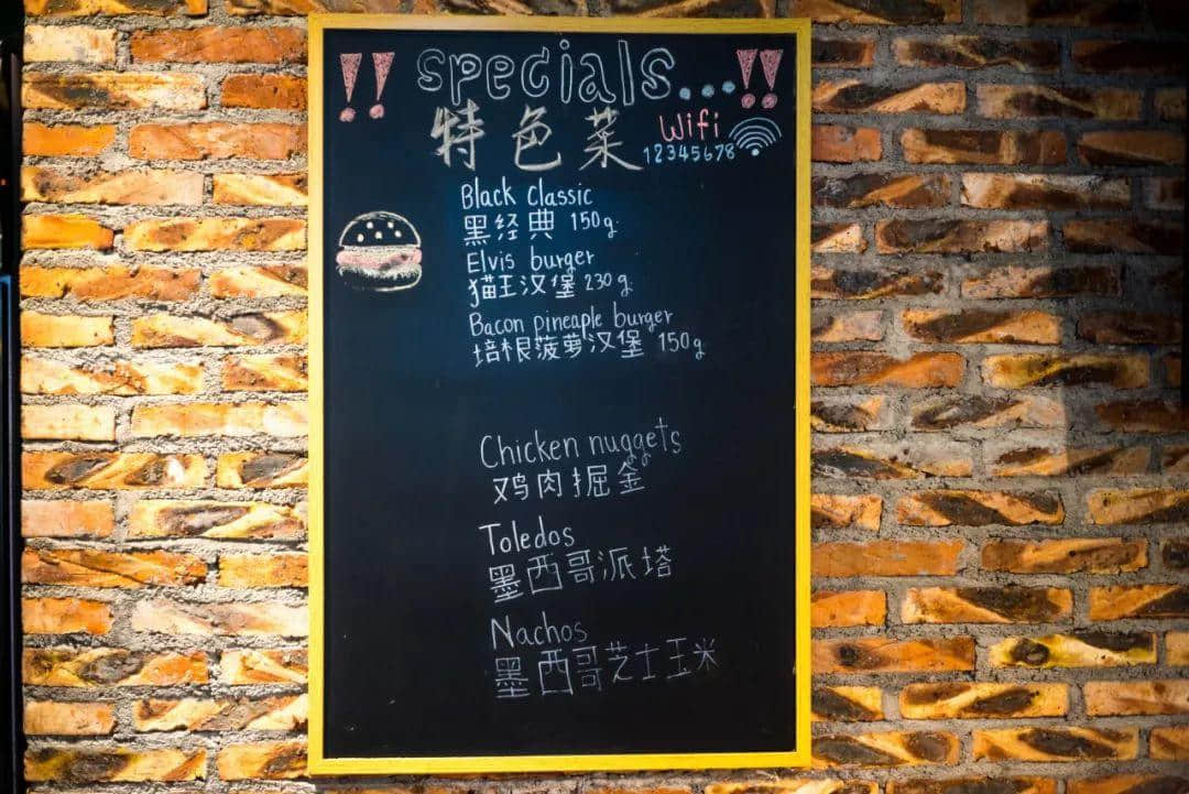 這家大學(xué)城里的隱秘漢堡店，讓你知道漢堡真正的味道