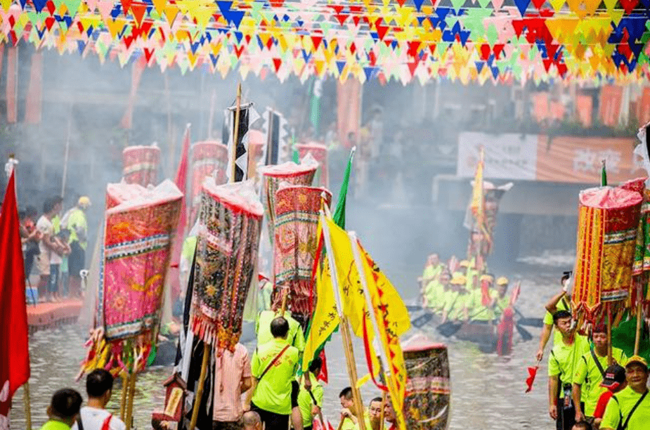 廣州疫情下，再也看不到包租公在臭涌玩漂移了