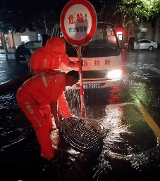 七省馳援！河南暴雨救援電話+緊急求助通道，請擴(kuò)散！