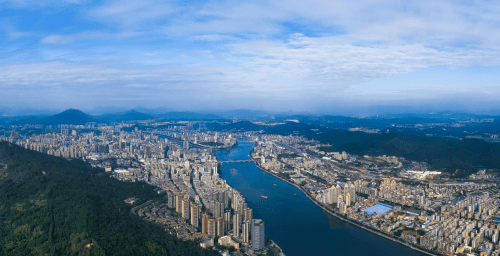 韶城碧水青山，風(fēng)景宜人