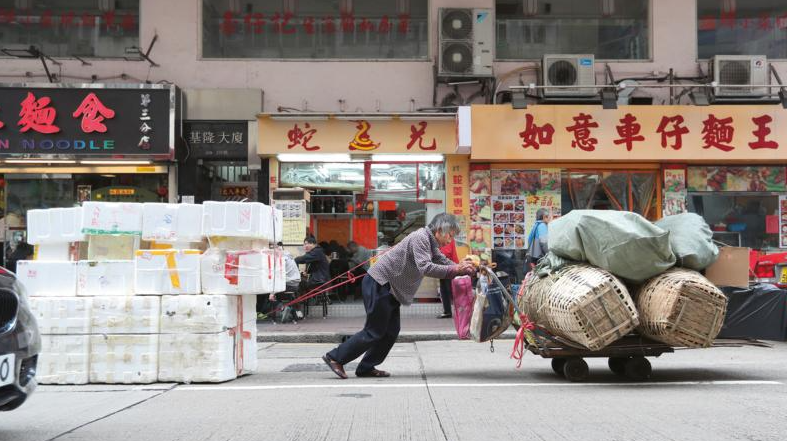 努力就可改變命運(yùn)？香港富豪體驗(yàn)窮人生活痛哭流涕！